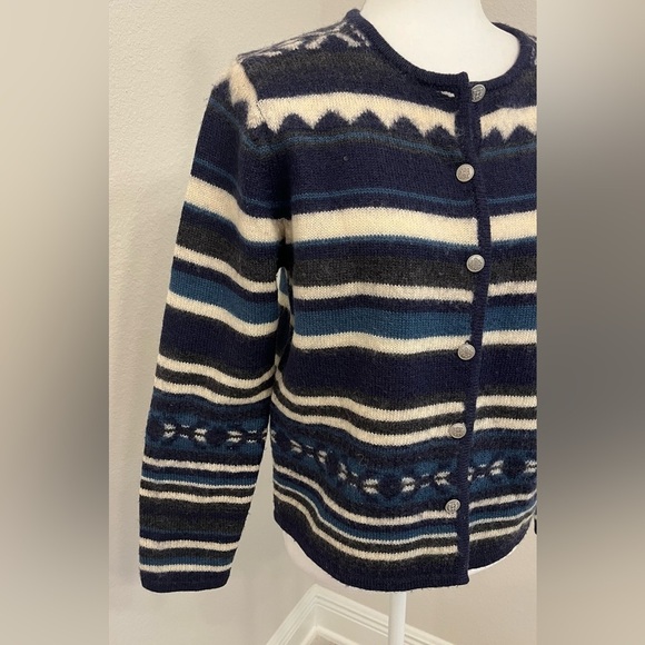 Karen Scott Women's Blue & Cream Vintage Print Pure Wool Fair Isle Sweater - Picture 3 of 7